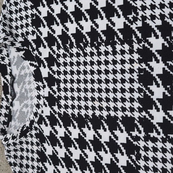 Shein Curve Houndstooth Semi Cropped Short Sleeve Top Plus Size 4XL - Picture 10 of 10